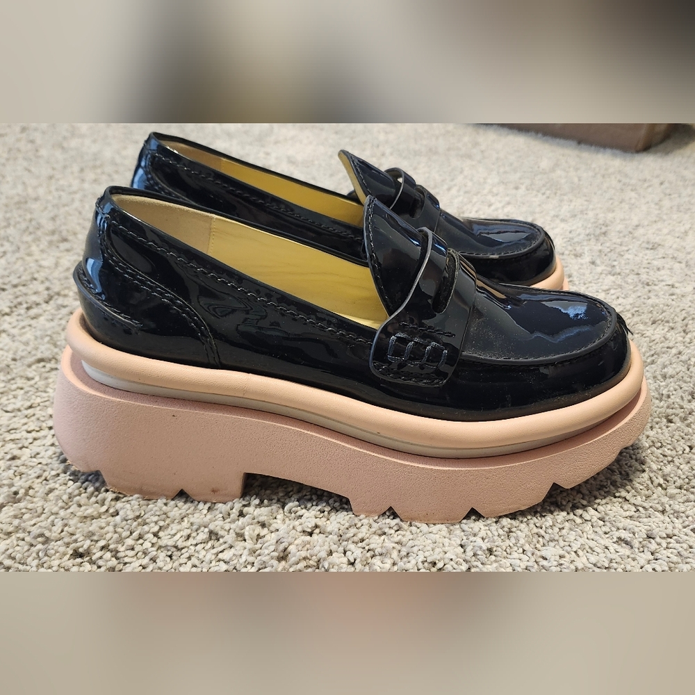 Stylish Black and Pink Women's Loafers - Picture 3 of 6